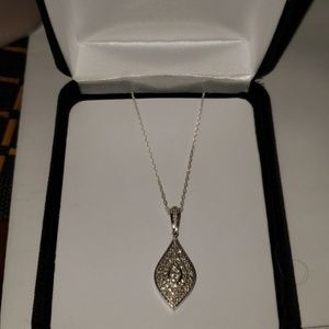 Kay jewelers 1/8 k necklace. Worn once.